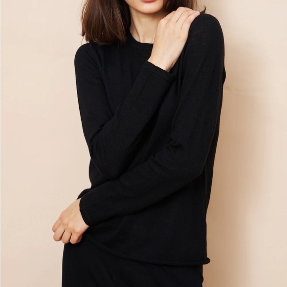 NEW MAJESTIC FILATURES cashmere long sleeve crew top in black size M (3) - Picture 3 of 9